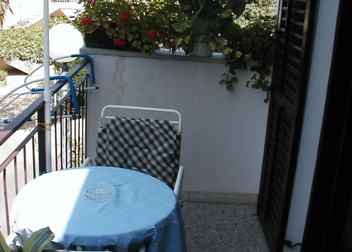 伊娃公寓 罗维尼