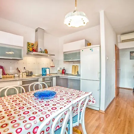 Iva Apartment *