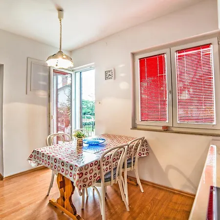 Iva Apartment