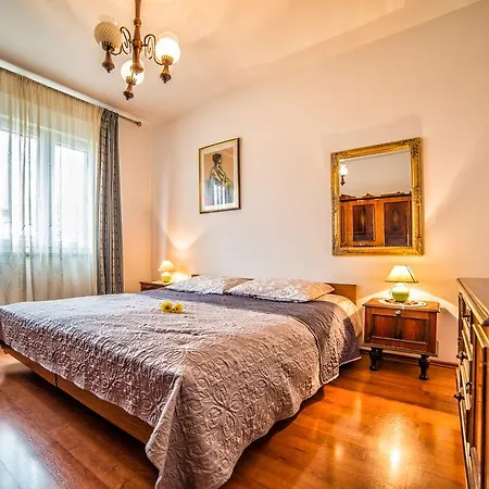 Apartment Iva *
