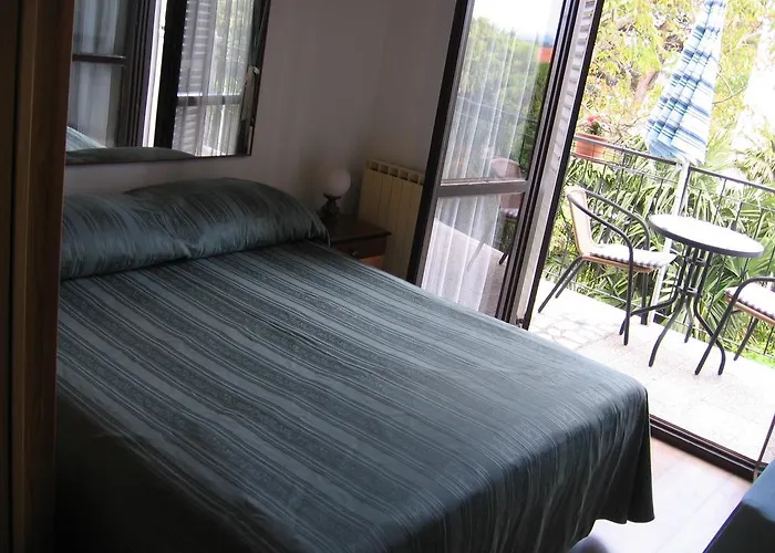 아파트먼트 이바 로비니