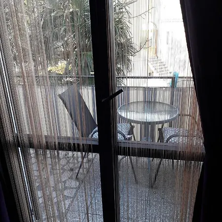 Iva Apartman *